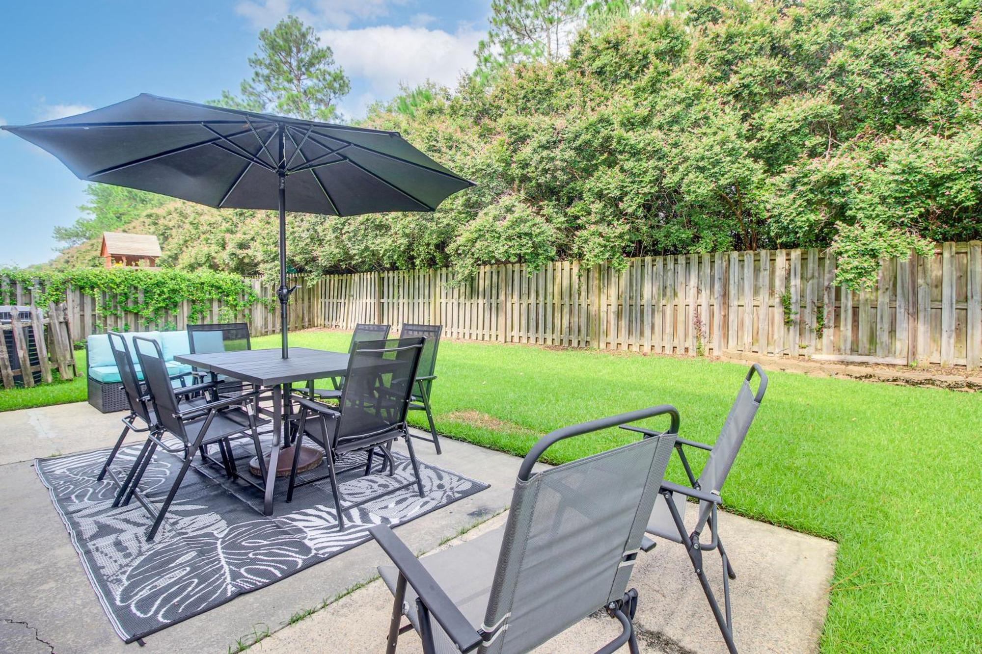 Spacious Pooler Home With Family-Friendly Perks Саванна Экстерьер фото